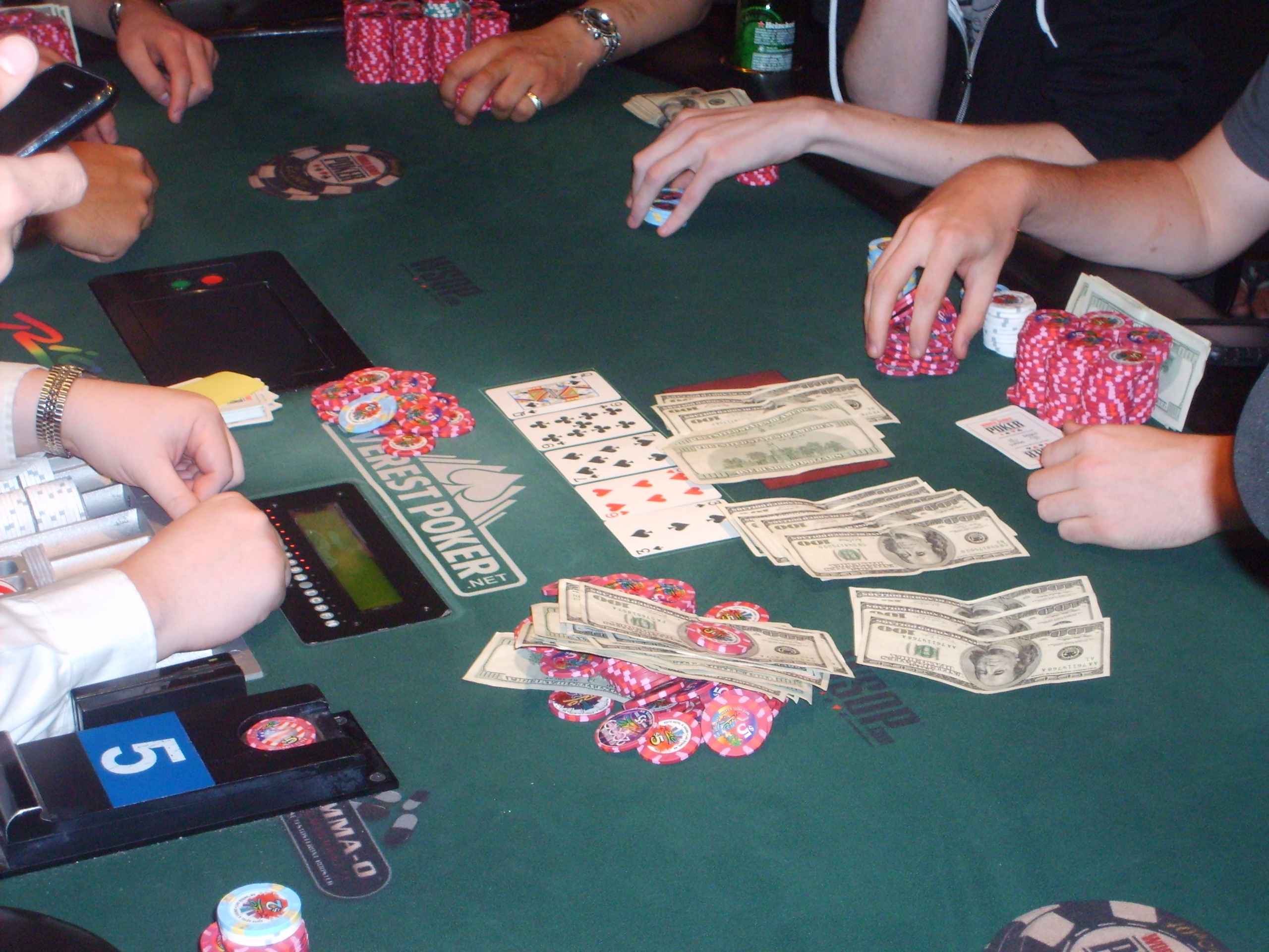 Tips Live Poker
